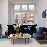 Veeve - Gateway To Notting Hill